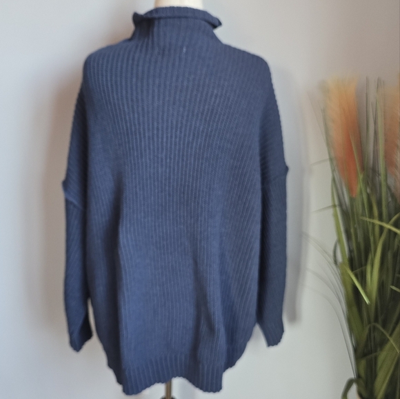AERIE New Navy Blue Ribbed Chunky Knit Cowl Neck Oversized Sweater Size Large - Picture 5 of 9